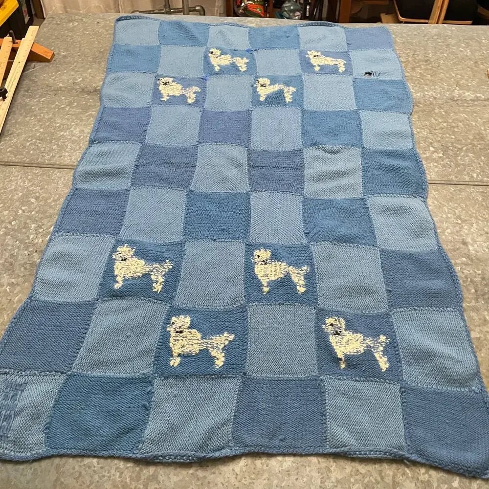 Vintage 1967 Poodle Handmade Quilt Blanket Throw Blue White 60s Retro Mod 34x54